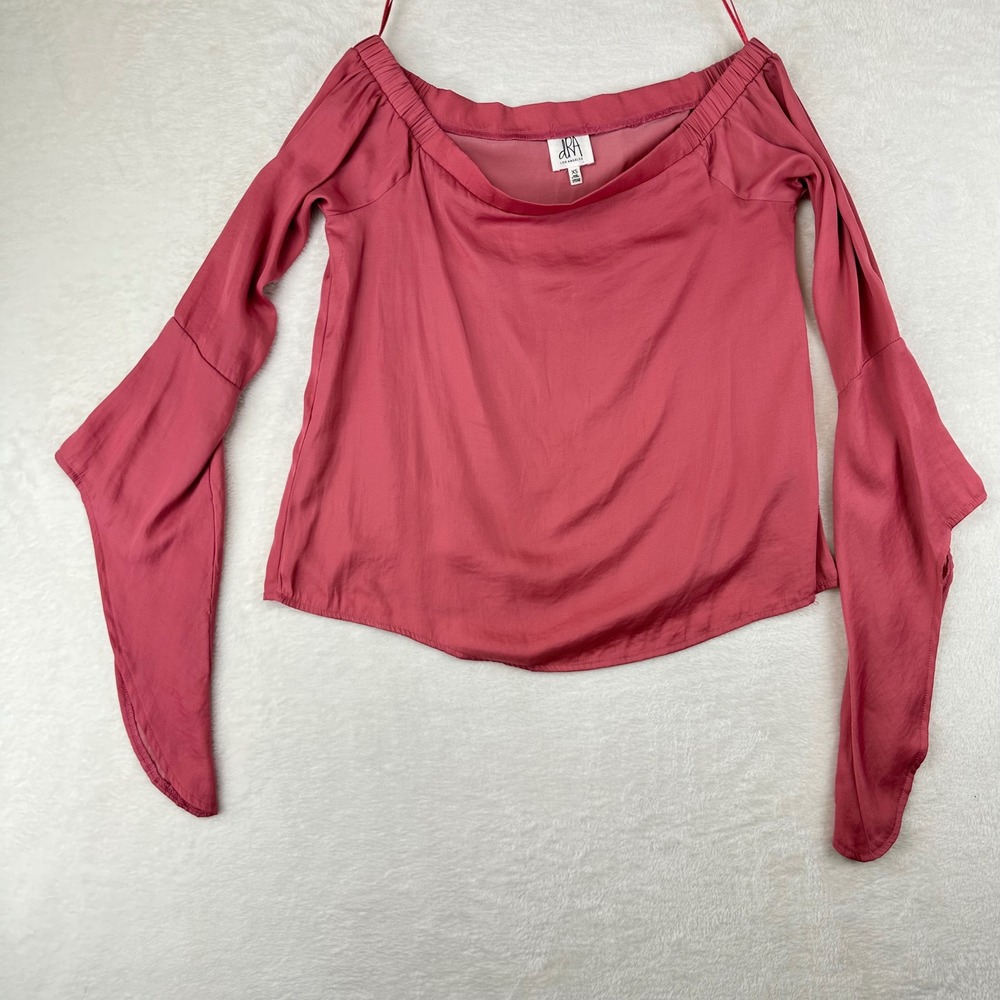 dRA Blouse Womens XS Pink Off Shoulder Bell Sleeve Boho Y2K‎ Satin Polyester